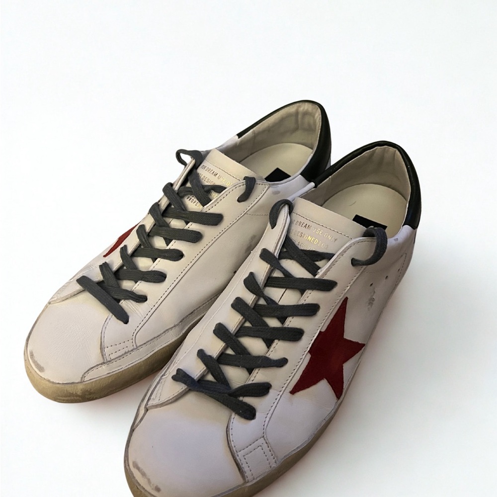 Golden Goose Men's Sneakers in White with Red Star